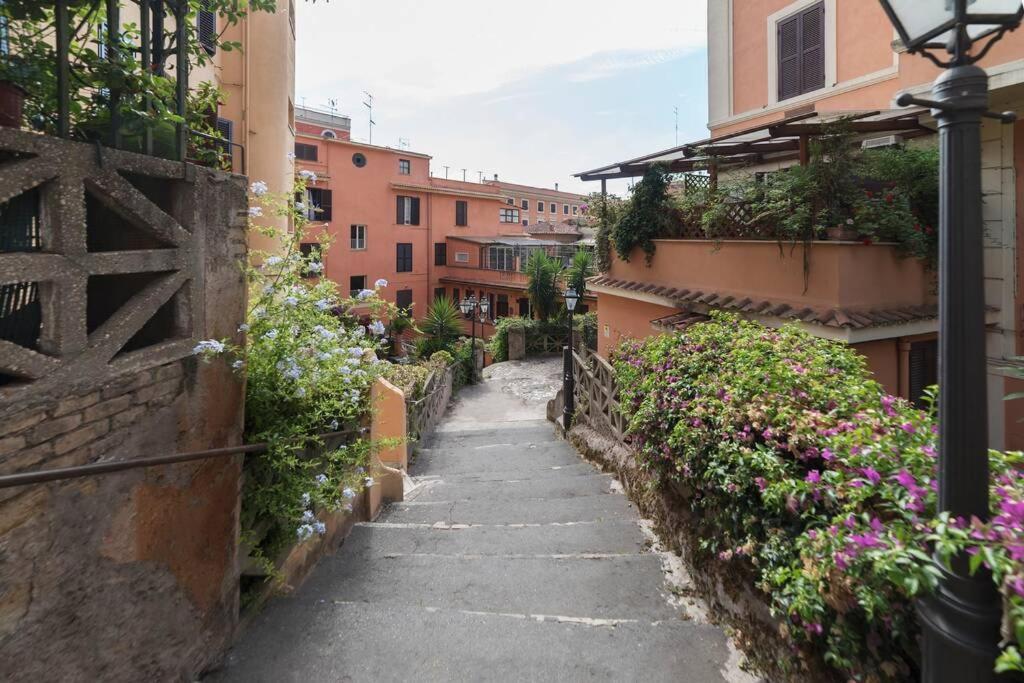 Elegante Open Space Con Vasca Idromassaggio A Trastevere Zewnętrze zdjęcie