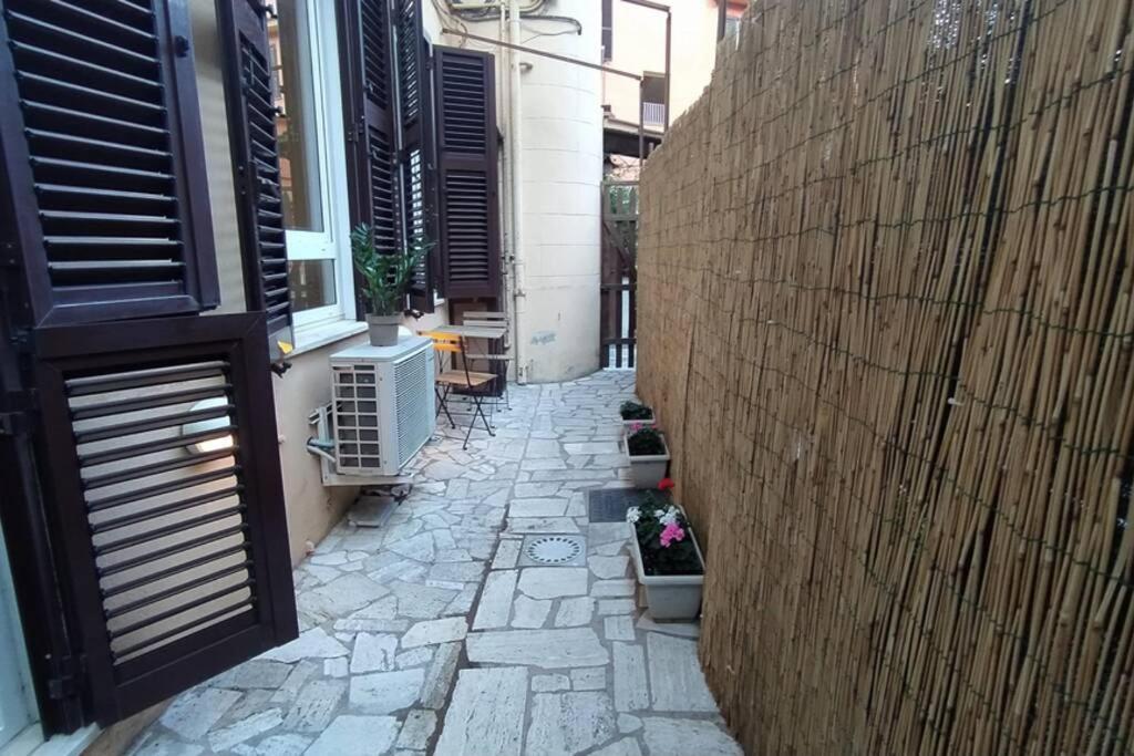 Elegante Open Space Con Vasca Idromassaggio A Trastevere Zewnętrze zdjęcie